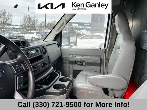 Used 2024 Ford E-450 and Econoline 450 Super Duty w/ Power Windows & Locks Group RWD image 29