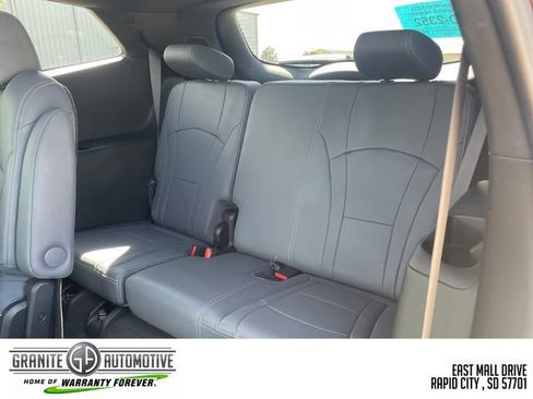 Used 2023 Buick Enclave Essence w/ Experience Buick Package AWD/4WD image 37