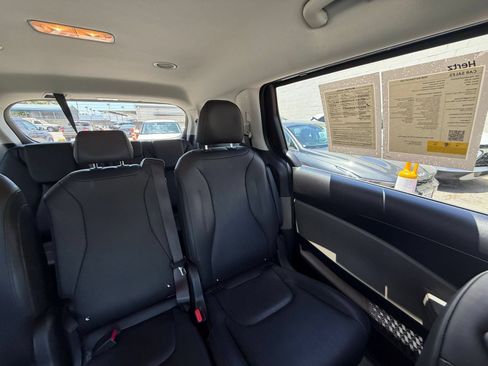 Used 2026 Kia Carnival FWD image 35