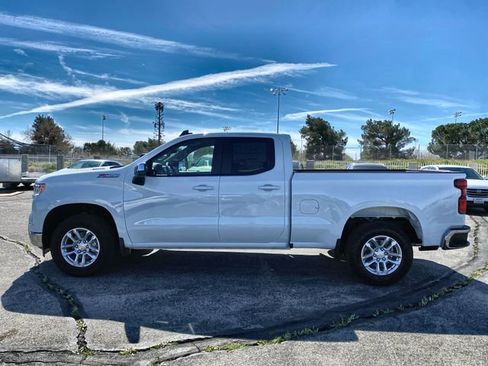 New 2026 Chevrolet Silverado 1500 LT w/ Z71 Off-Road Package image 3