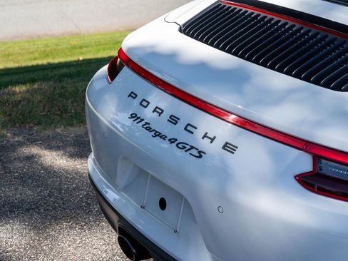 Certified 2018 Porsche 911 Targa 4 GTS image 16