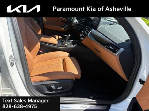Used 2023 BMW 530i xDrive w/ Convenience Package AWD/4WD image 19