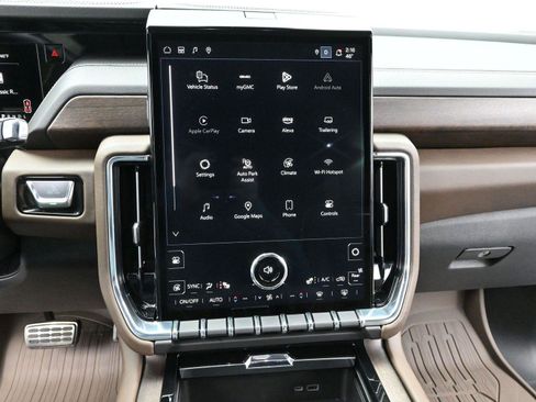 Used 2025 GMC Yukon XL Denali Ultimate w/ LPO, Floor Liner Package image 25