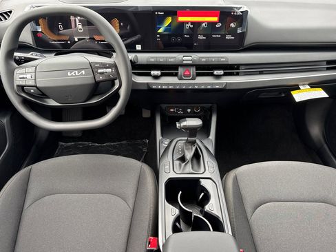 New 2026 Kia K4 LXS image 13