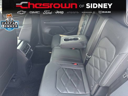 Used 2025 Volkswagen Atlas Cross Sport SE AWD/4WD image 30