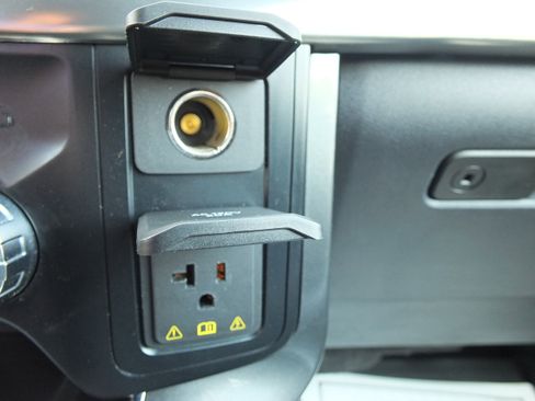 Used 2023 Ford F150 Lariat AWD/4WD image 29