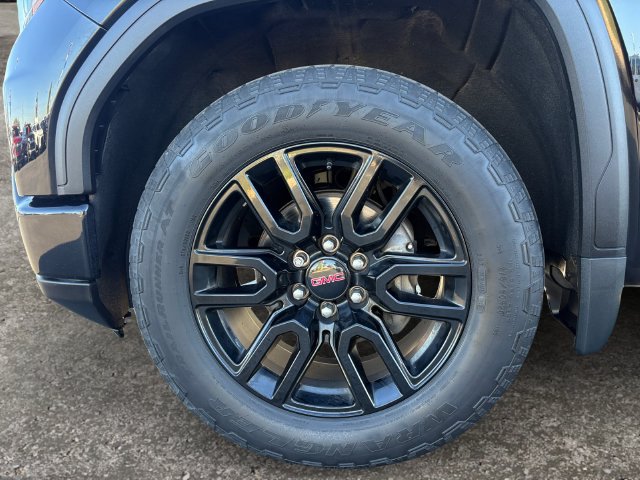 Used 2022 GMC Sierra 1500 Elevation w/ X31 Off-Road Package AWD/4WD image 14