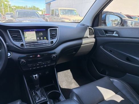 Used 2017 Hyundai Tucson Limited AWD/4WD image 27