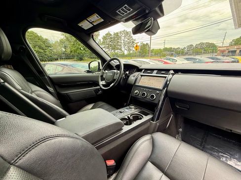 Used 2018 Land Rover Discovery SE AWD/4WD image 34