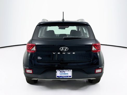 Used 2023 Hyundai Venue SEL FWD image 6