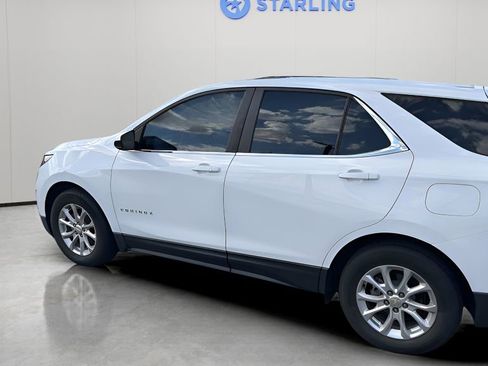Used 2021 Chevrolet Equinox LT FWD image 2