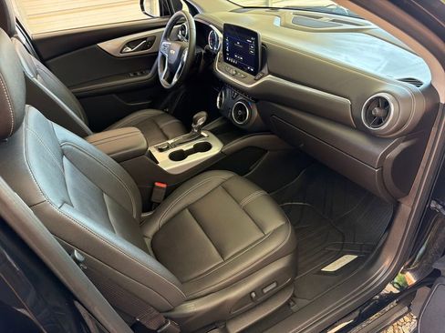Used 2023 Chevrolet Blazer LT FWD image 27