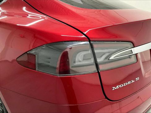 Used 2014 Tesla Model S P85 RWD image 32