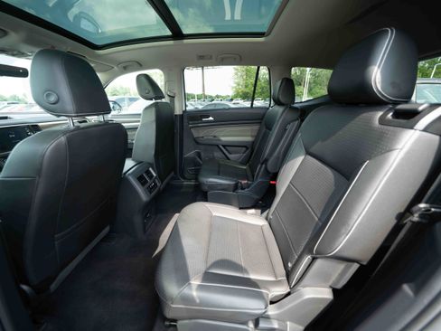 Used 2023 Volkswagen Atlas SE w/ Panoramic Sunroof Package AWD/4WD image 23