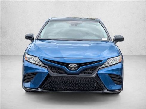 Used 2019 Toyota Camry XSE FWD image 2