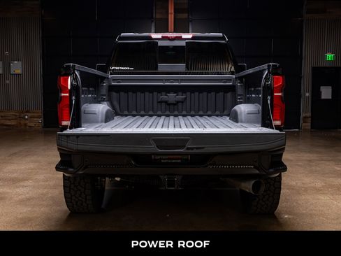 Used 2025 Chevrolet Silverado 2500 LTZ w/ LTZ Plus Package image 8