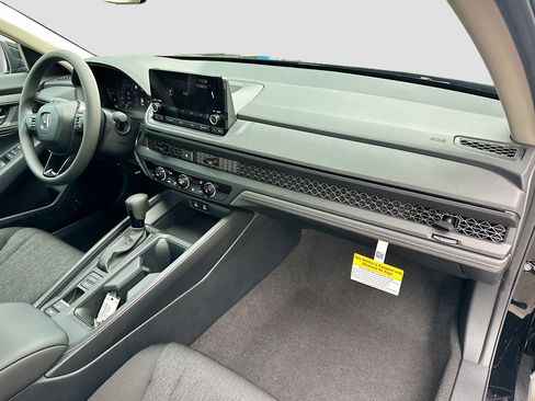 Certified 2025 Honda Accord LX image 21