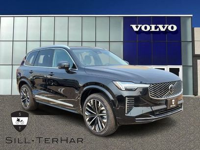 New 2025 Volvo XC90 B5 Plus w/ Protection Package Premier