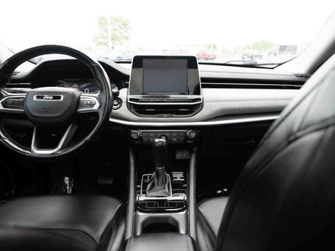 Used 2022 Jeep Compass Latitude w/ Sun and Sound Group FWD image 19