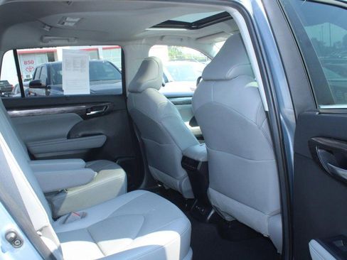 Certified 2020 Toyota Highlander Limited image 10