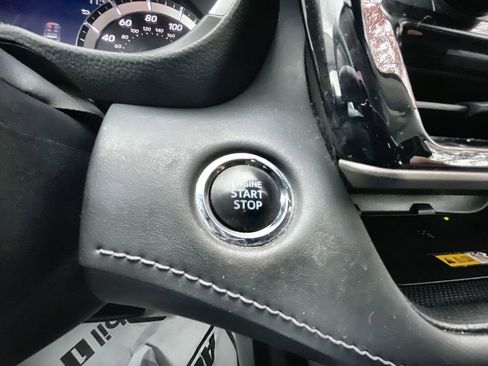 Used 2023 Toyota Highlander XLE image 17