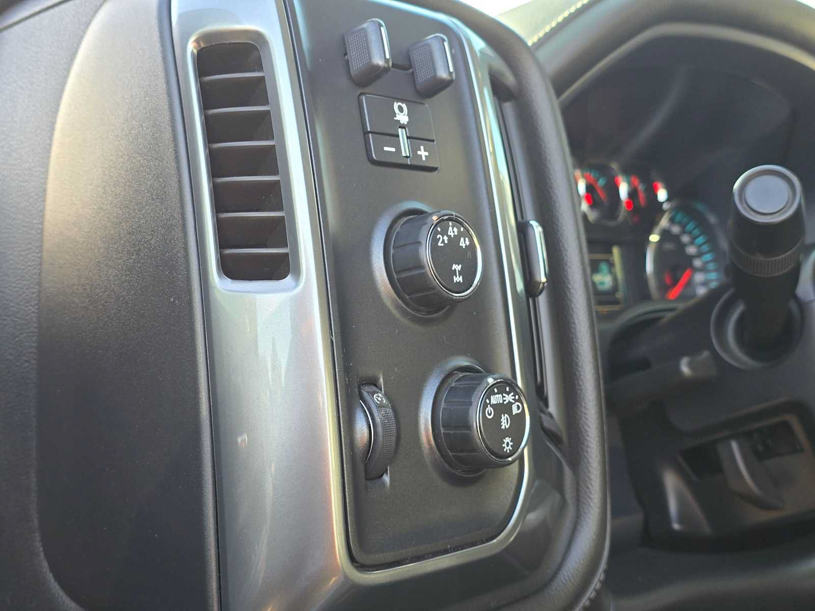 Used 2016 Chevrolet Silverado 2500 LTZ w/ Duramax Plus Package AWD/4WD image 27