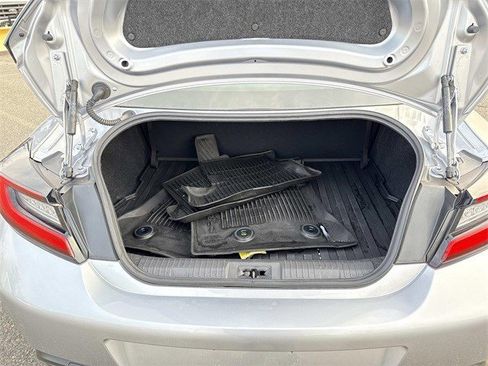 Used 2024 Toyota GR86 Premium image 12