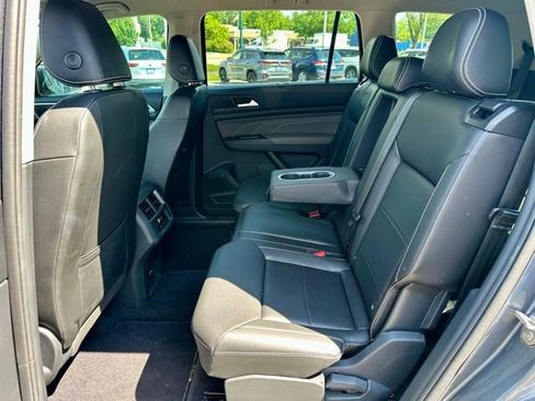 Used 2023 Volkswagen Atlas SE w/ Black Wheel Package AWD/4WD image 17