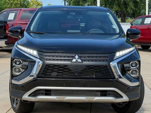 Used 2025 Mitsubishi Eclipse Cross SE AWD/4WD image 2