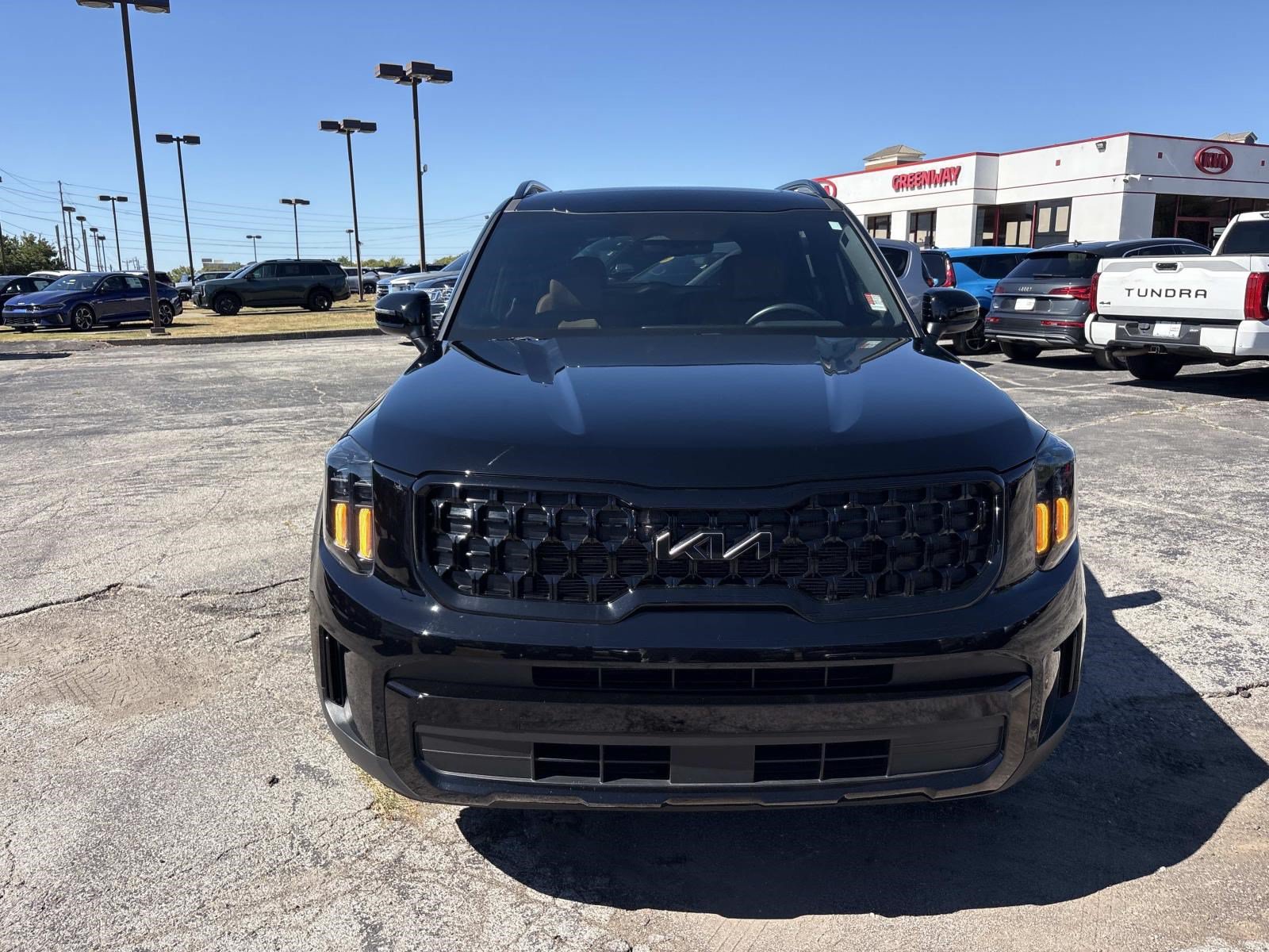 Used 2024 Kia Telluride EX X-Line AWD/4WD image 2