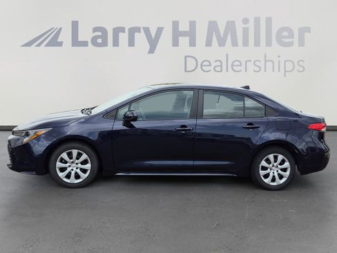 Certified 2024 Toyota Corolla LE image 2