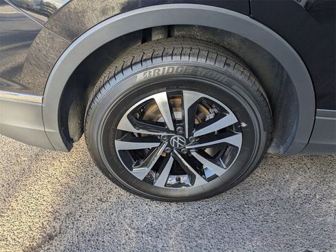 Used 2024 Volkswagen Tiguan S image 34