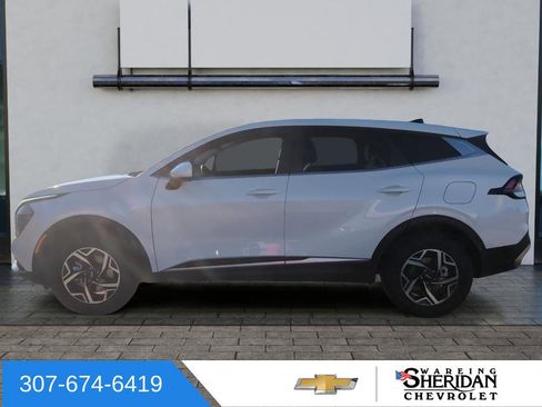 Used 2024 Kia Sportage LX image 5