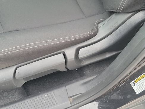 Used 2024 Nissan Rogue S AWD/4WD image 19