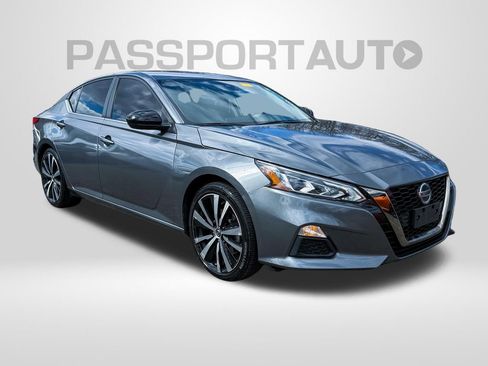 Certified 2022 Nissan Altima 2.5 SR image 2