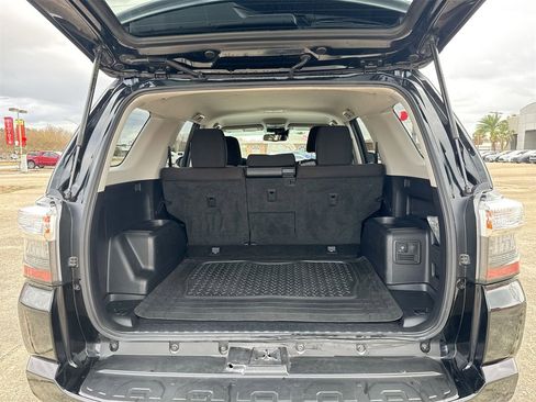 Used 2020 Toyota 4Runner TRD Off-Road image 34