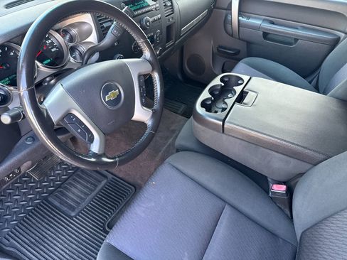 Used 2013 Chevrolet Silverado 2500 LT w/ Interior Plus Package AWD/4WD image 11