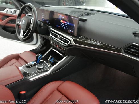Used 2022 BMW i4 eDrive40 image 18