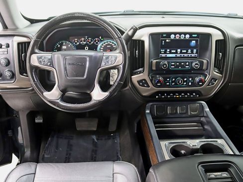 Used 2018 GMC Sierra 1500 Denali w/ Denali Ultimate Package AWD/4WD image 14