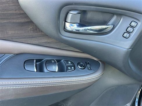 Used 2021 Nissan Murano Platinum w/ Cargo Package image 29