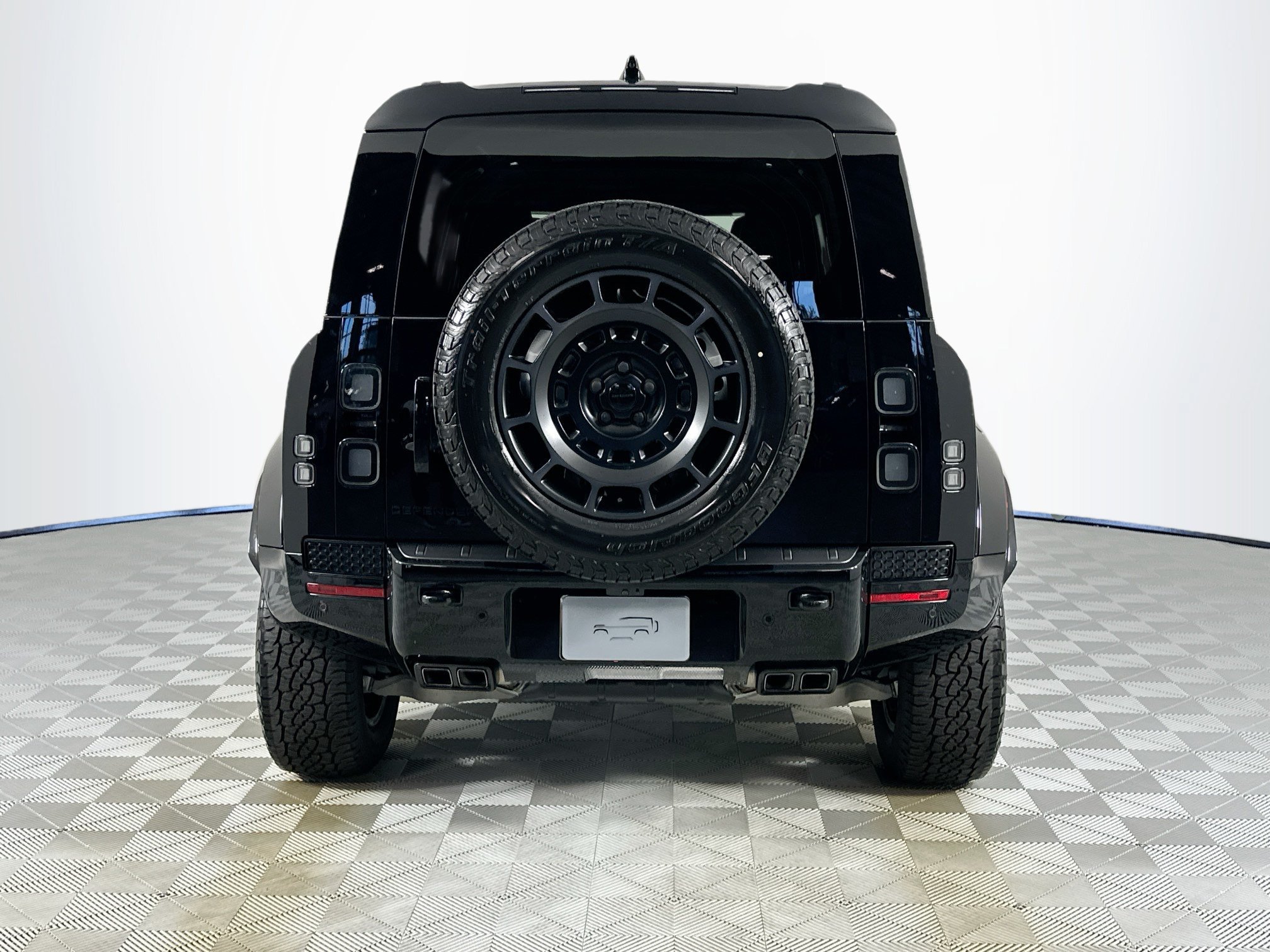 New 2026 Land Rover Defender 110 OCTA AWD/4WD image 6