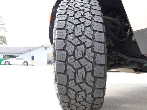 Used 2022 Chevrolet Tahoe Z71 w/ Luxury Package image 27