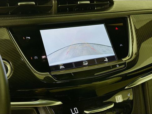 Used 2024 Cadillac XT6 Sport AWD/4WD image 15