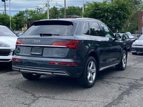Used 2023 Audi Q5 2.0T Premium w/ Convenience Package AWD/4WD image 3