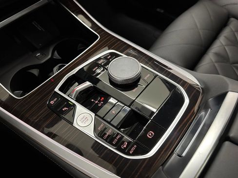 Used 2026 BMW X5 xDrive40i w/ M Sport Package image 17