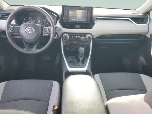 Used 2022 Toyota RAV4 XLE FWD image 14