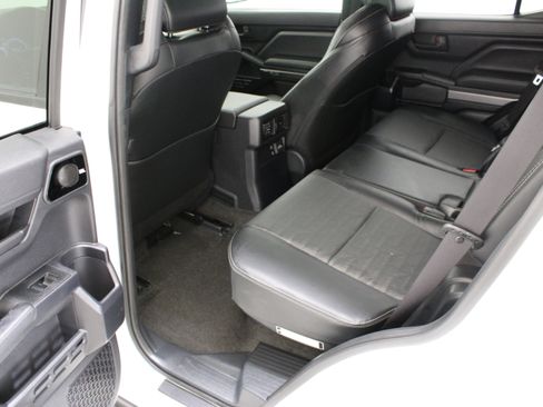Used 2025 Toyota 4Runner TRD Off-Road Premium w/ Tow Technology Package AWD/4WD image 30