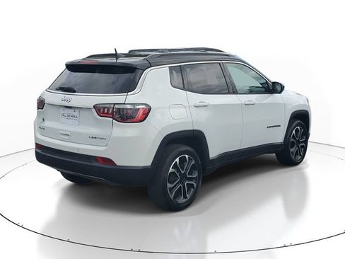 Used 2024 Jeep Compass Limited AWD/4WD image 4
