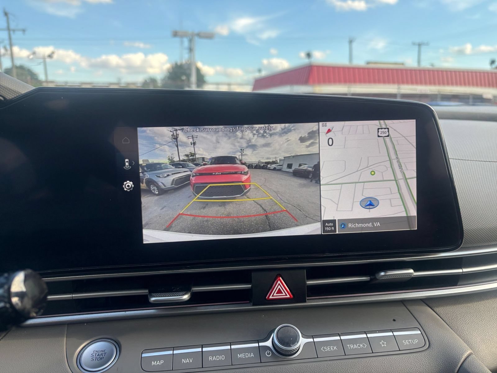 Used 2025 Hyundai Elantra SEL FWD image 24