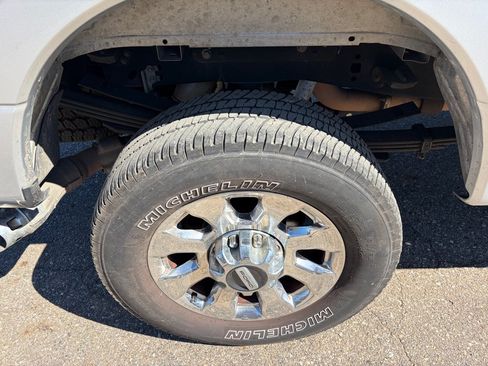 Used 2017 Ford F350 Lariat w/ Lariat Ultimate Package AWD/4WD image 10